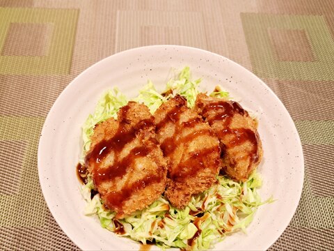 春キャベツたっぷり ヒレカツソース丼